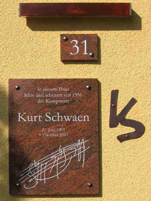 Gedenktafel zu Ehren von Kurt Schwaen