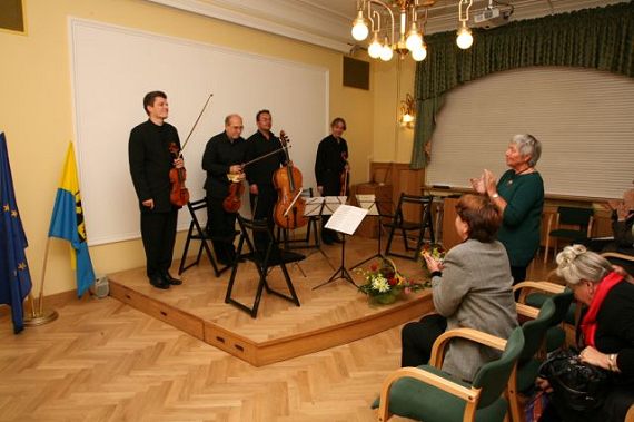 06_SchlesischesStreichquartett.jpg 06_SchlesischesStreichquartett.jpg